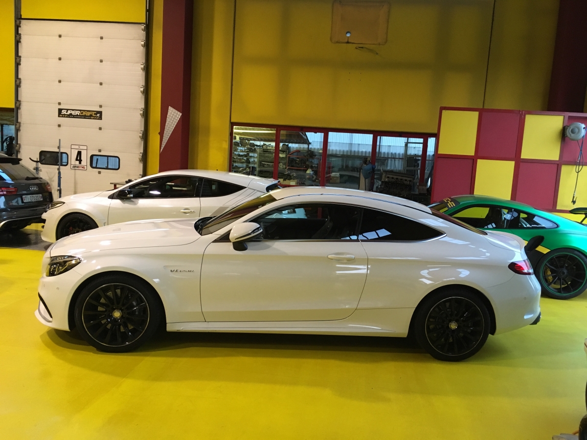 Mercedes   C63 Amg  